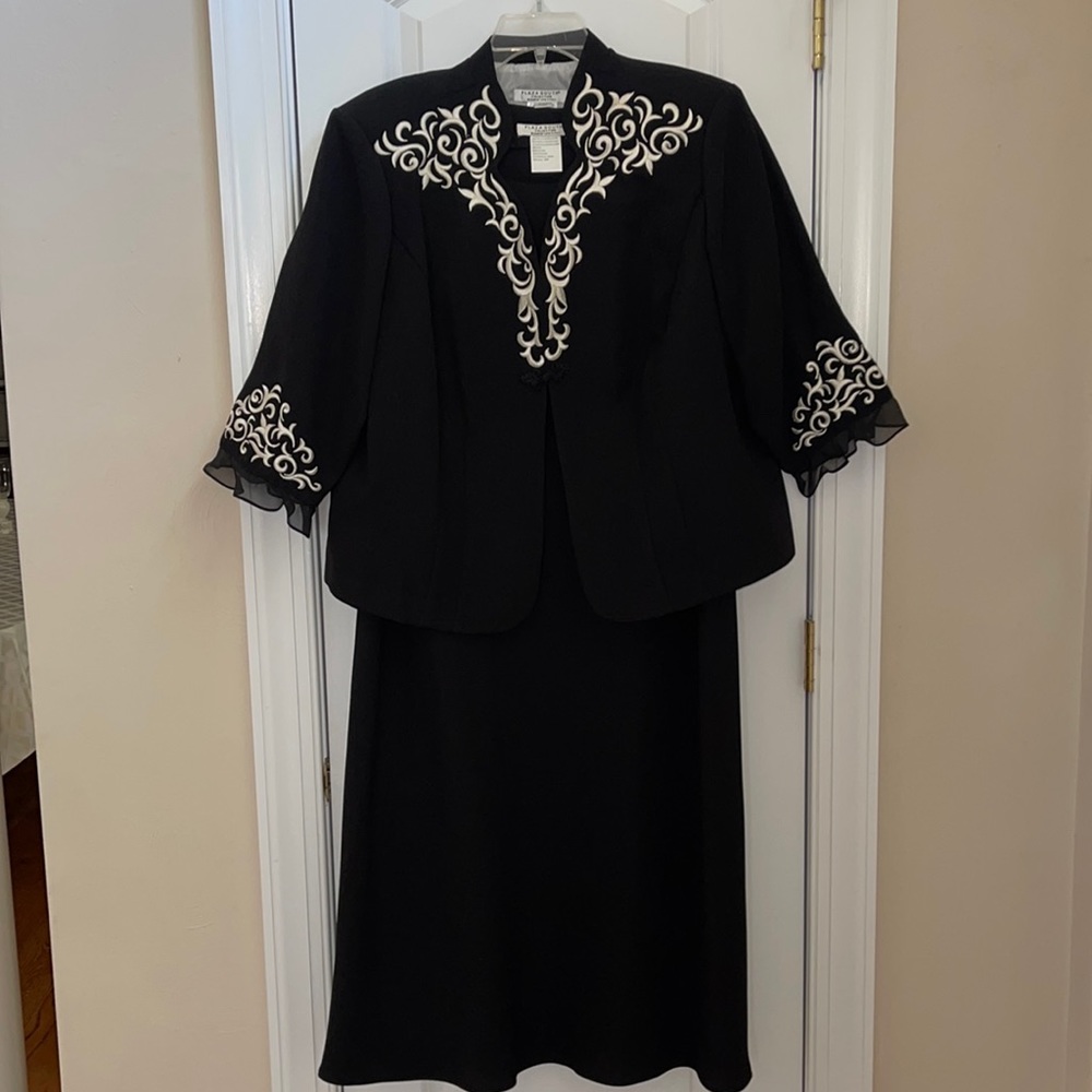 20WP black dress with jacket